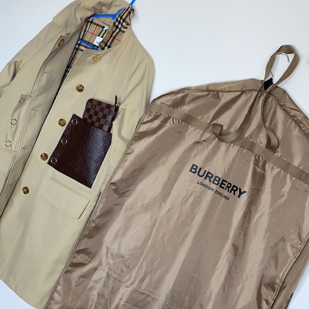 Authentic Burberry trench coat - Picture 3 of 14